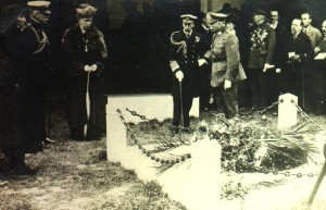 King George V and Queen Mary visiting Edith Cavell's grave